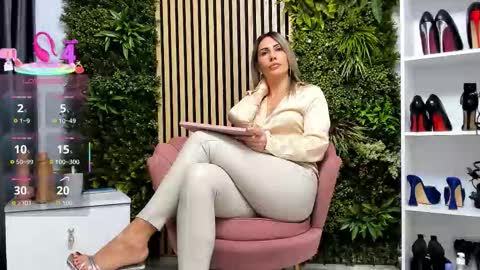 Snapshot of sweetcherry30_ chatting on 11.13.25 Cherry online show from 11.13.25