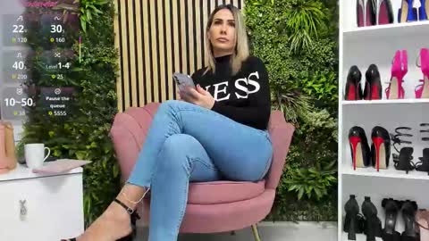 Snapshot of sweetcherry30_ chatting on 11.21.25 Cherry online show from 11.21.25