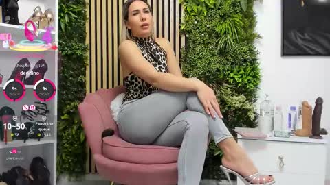 Snapshot of sweetcherry30_ chatting on 11.29.25 Cherry online show from 11.29.25