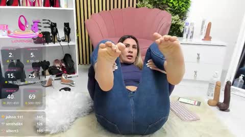 Snapshot of sweetcherry30_ chatting on 12.16.25 Cherry online show from 12.16.25