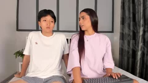 Eva Short hair girl  - Victoria Long red hair online show from 09.23.25