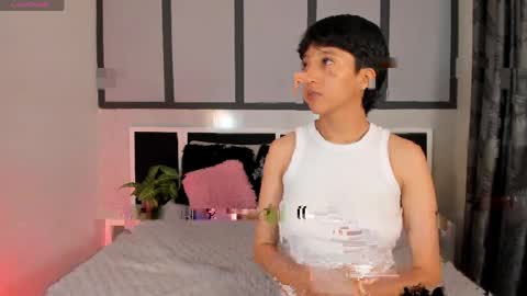 Eva Short hair girl  - Victoria Long red hair online show from 05.05.26