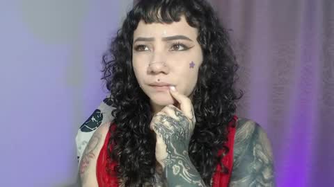      Independent model online show from 05.17.26