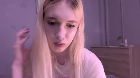 Snapshot of sweetcrystalll chatting on 07.23.26 sweetcrystalll online show from 07.23.26