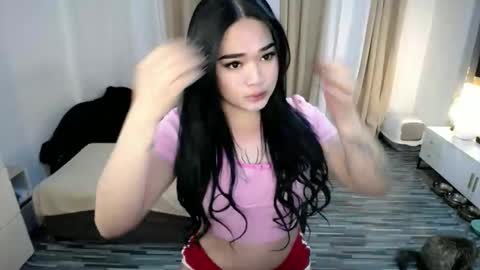 Snapshot of sweetcuteangel chatting on 11.30.25 angel 3 online show from 11.30.25