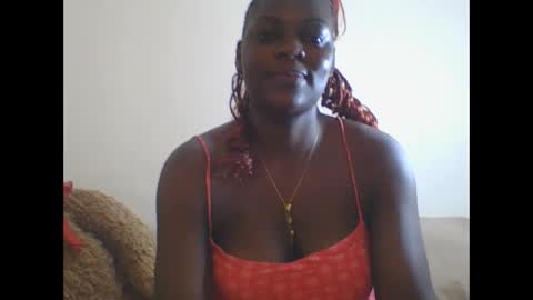 Snapshot of sweetdarkskin chatting on 06.08.26 CLARIS online show from 06.08.26