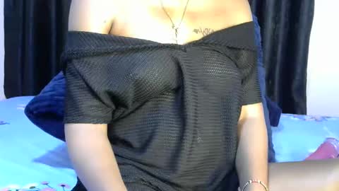 Snapshot of sweetdeee_ chatting on 11.01.25 sweetDee online show from 11.01.25