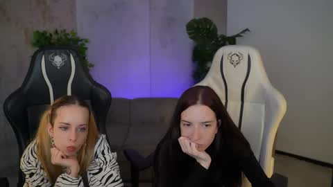 Snapshot of sweetdesiree_ chatting on 11.06.25 Amelia online show from 11.06.25