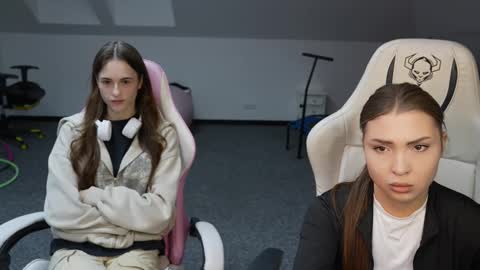 Snapshot of sweetdesiree_ chatting on 11.08.25 Amelia online show from 11.08.25