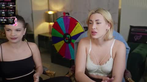 Snapshot of sweetdesiree_ chatting on 12.16.25 Amelia online show from 12.16.25