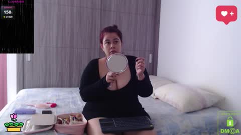 Snapshot of sweetdesires_ chatting on 11.15.25 online show from 11.15.25