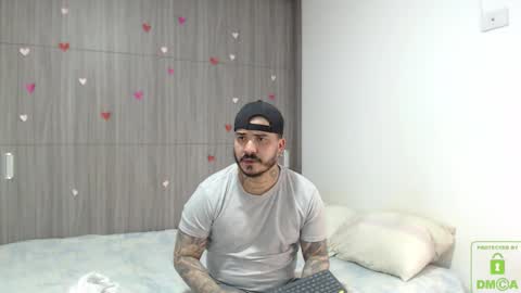 Snapshot of sweetdesires_ chatting on 03.10.26 online show from 03.10.26