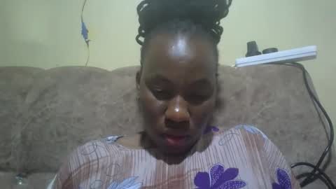 Snapshot of sweetdiva2012 chatting on 05.11.26 sweetdiva2012 online show from 05.11.26