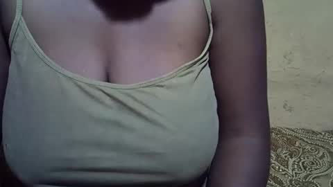 Snapshot of sweetdivah2 chatting on 02.15.26 divinah online show from 02.15.26