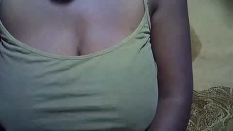 Snapshot of sweetdivah2 chatting on 02.21.26 divinah online show from 02.21.26