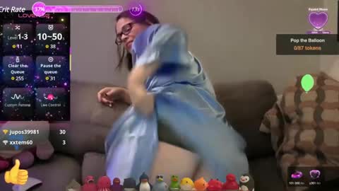 Snapshot of sweeteileen887 chatting on 03.06.25 Eileen online show from 03.06.25