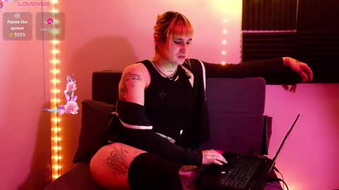 Snapshot of sweetemmarose chatting on 01.08.26 Emma online show from 01.08.26