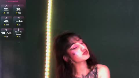 Snapshot of sweetentacion chatting on 10.14.25 carolayn  online show from 10.14.25