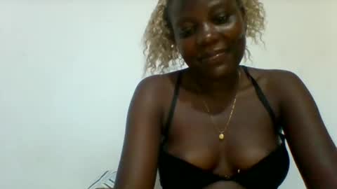 Snapshot of sweetfel chatting on 04.16.26 sweetfel online show from 04.16.26