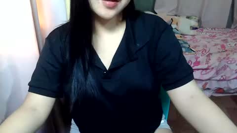 Snapshot of sweetgal_mica chatting on 06.22.26 sweetgal_mica online show from 06.22.26