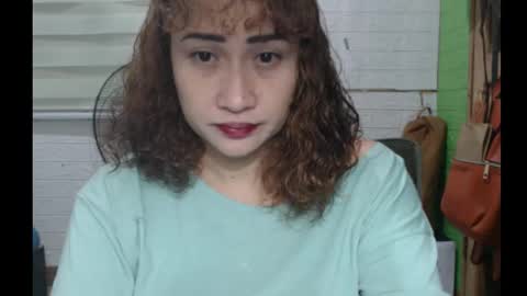 Snapshot of sweetgemini23 chatting on 10.26.25 Jean online show from 10.26.25