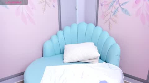 MIA  online show from 02.05.25