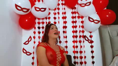 Snapshot of sweethoneyts chatting on 09.21.25 Valery honey online show from 09.21.25