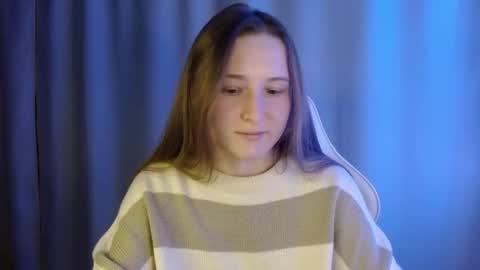 Snapshot of sweetie_lover chatting on 01.12.26 Annie online show from 01.12.26