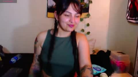 Snapshot of sweetie_maryy chatting on 09.21.25 Maria  my insta sweetie maryy   online show from 09.21.25