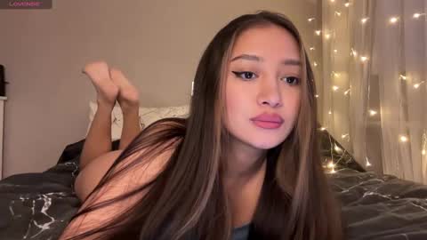 Snapshot of sweetiesoul chatting on 12.23.24 sweetiesoul online show from 12.23.24