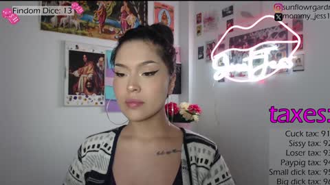 Snapshot of sweetjess01 chatting on 12.30.24 SweetJess online show from 12.30.24