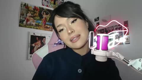 Snapshot of sweetjess01 chatting on 02.05.25 SweetJess online show from 02.05.25