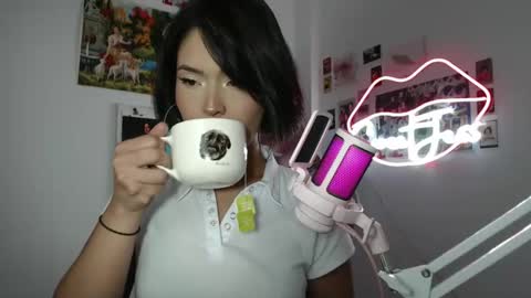 Snapshot of sweetjess01 chatting on 02.07.25 SweetJess online show from 02.07.25