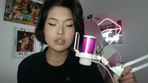 Snapshot of sweetjess01 chatting on 02.11.25 SweetJess online show from 02.11.25