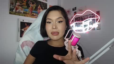 Snapshot of sweetjess01 chatting on 02.18.25 SweetJess online show from 02.18.25