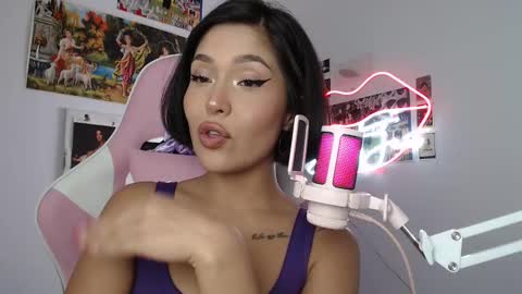 Snapshot of sweetjess01 chatting on 02.25.25 SweetJess online show from 02.25.25