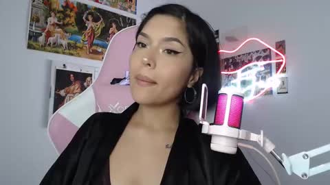 Snapshot of sweetjess01 chatting on 02.26.25 SweetJess online show from 02.26.25