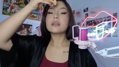 Snapshot of sweetjess01 chatting on 09.16.25 SweetJess online show from 09.16.25