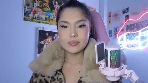 Snapshot of sweetjess01 chatting on 03.04.26 SweetJess online show from 03.04.26