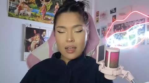 Snapshot of sweetjess01 chatting on 03.11.26 SweetJess online show from 03.11.26