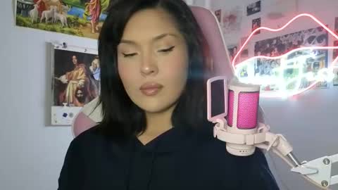 Snapshot of sweetjess01 chatting on 04.04.26 SweetJess online show from 04.04.26