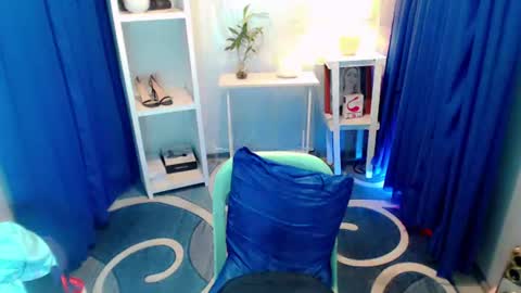 Snapshot of sweetladyapril chatting on 06.12.26 dessiree online show from 06.12.26