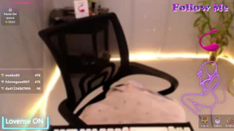 Snapshot of sweetleah_1998 chatting on 07.15.26 Leah online show from 07.15.26