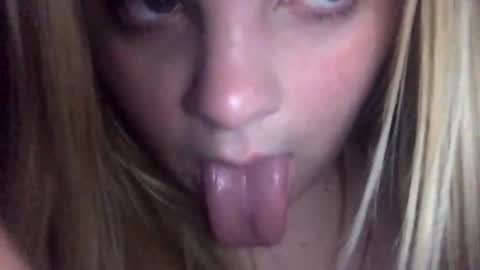 Snapshot of sweetlisa92 chatting on 12.29.24 Lisa  online show from 12.29.24