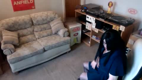 Snapshot of sweetlouise69 chatting on 12.22.25 sweetlouise69 online show from 12.22.25