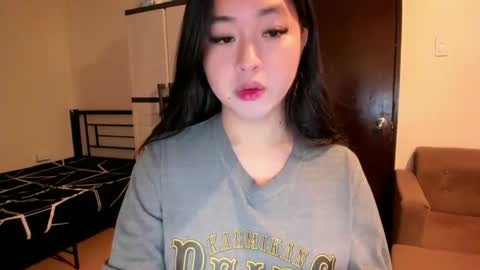 Snapshot of sweetlovepinay04 chatting on 09.20.25 Zoe online show from 09.20.25