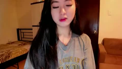 Snapshot of sweetlovepinay04 chatting on 10.12.25 Zoe online show from 10.12.25