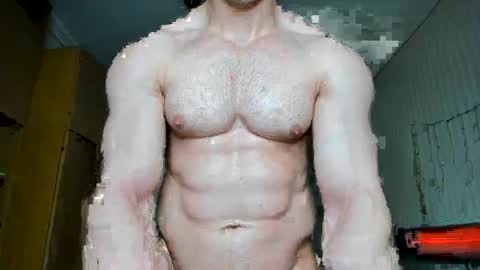 Snapshot of sweetmuscles_boy chatting on 01.06.25 Lorenzo online show from 01.06.25