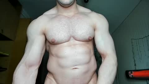 Snapshot of sweetmuscles_boy chatting on 01.23.25 Lorenzo online show from 01.23.25