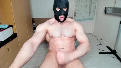Snapshot of sweetmuscles_boy chatting on 01.30.25 Lorenzo online show from 01.30.25